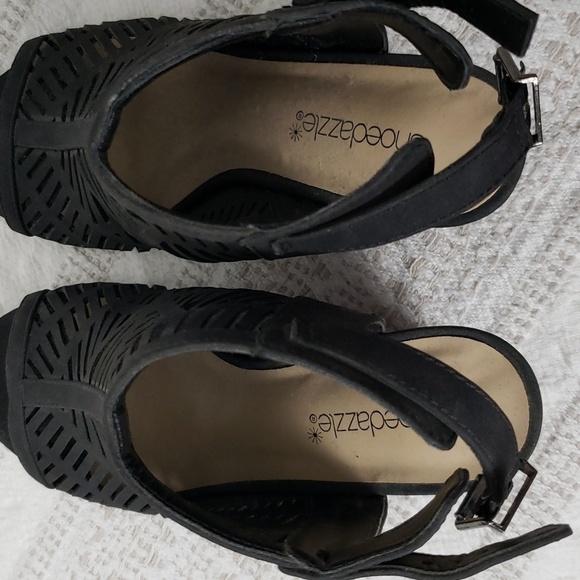 Shoe dazzle black wedge booties, Lazer cut, ankle strap, summer wedge, occasion - Picture 5 of 7